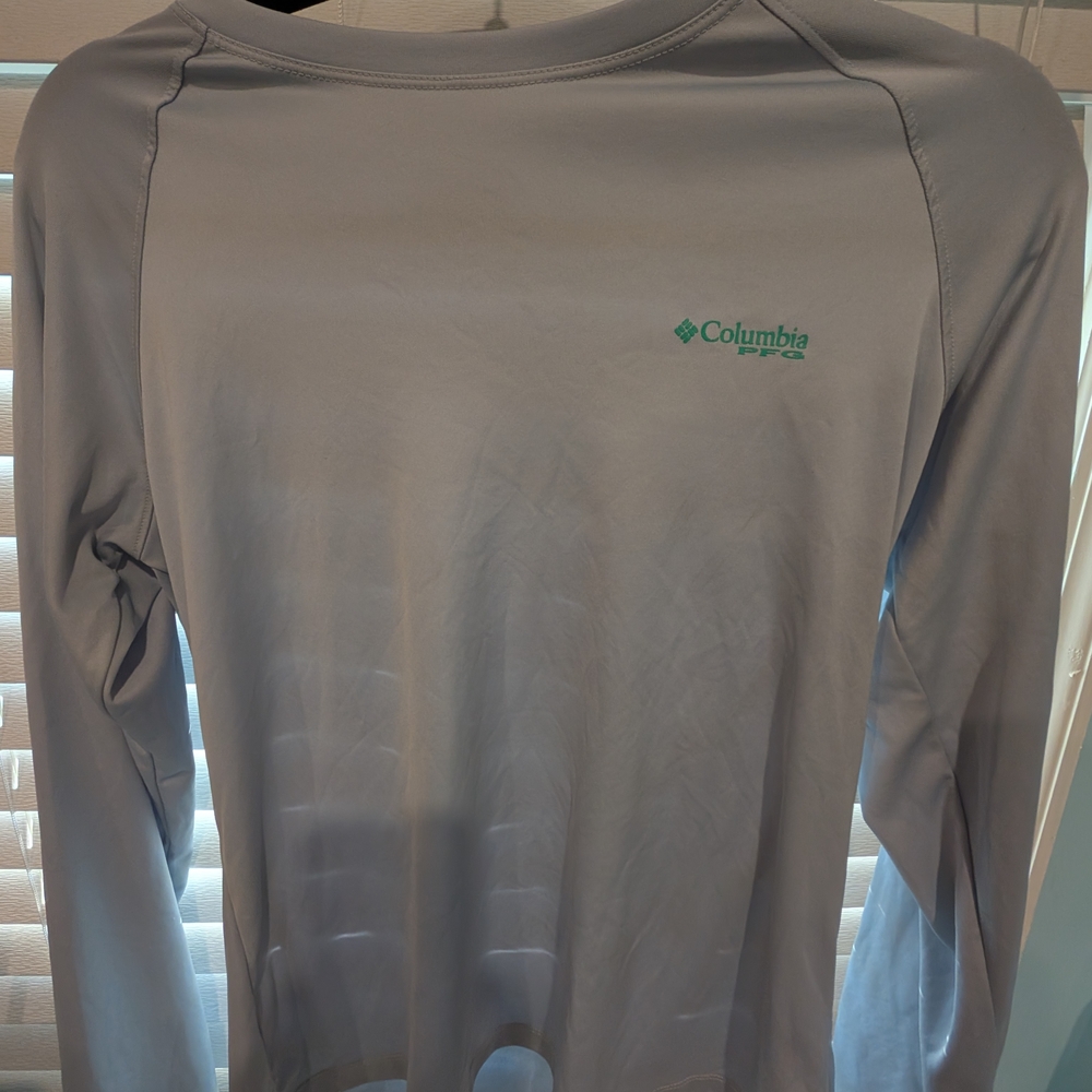 Columbia Gray Long Sleeve Shirt
